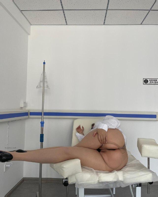 迷人的五姨太 – 多主题场景【34P】